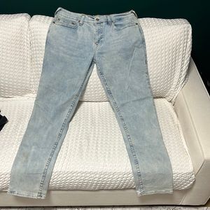 True Religion jeans. Geno relaxed slim fit. 36x32. Good condition.